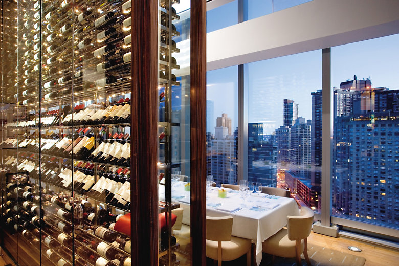 new-york-hotel-restaurant-asiate-wine-selection-and-private-dining-room
